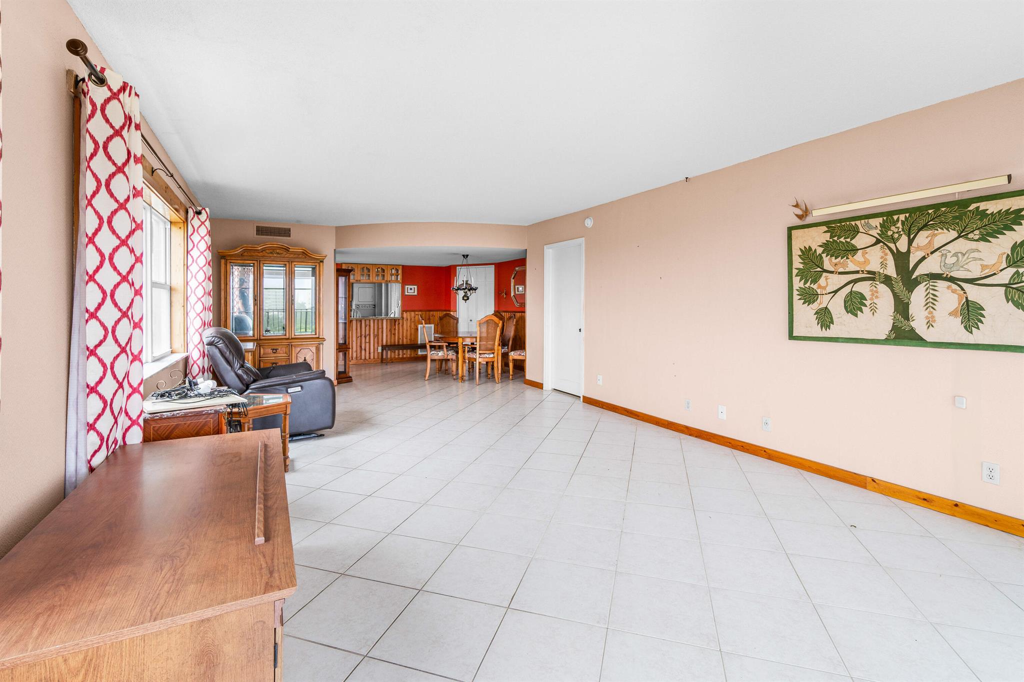 LAKE HARBOUR TOWERS CONDO - Residential