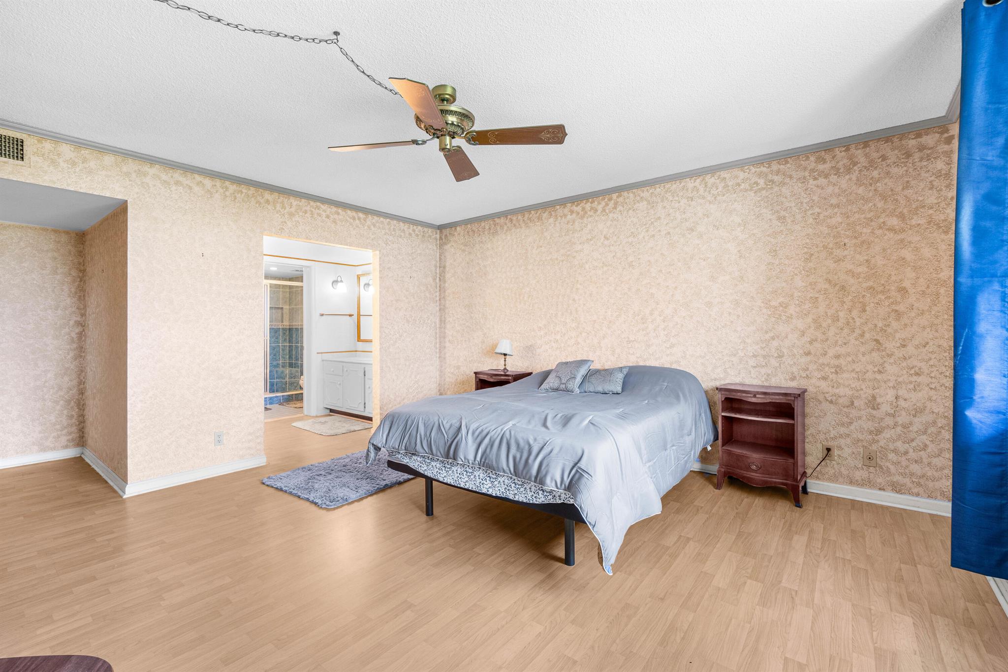 LAKE HARBOUR TOWERS CONDO - Residential