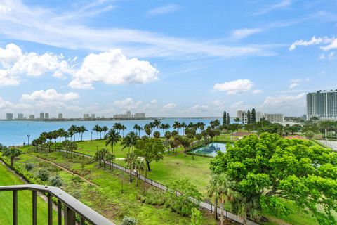 801 Lake Shore Drive 619 Lake Park FL 33403