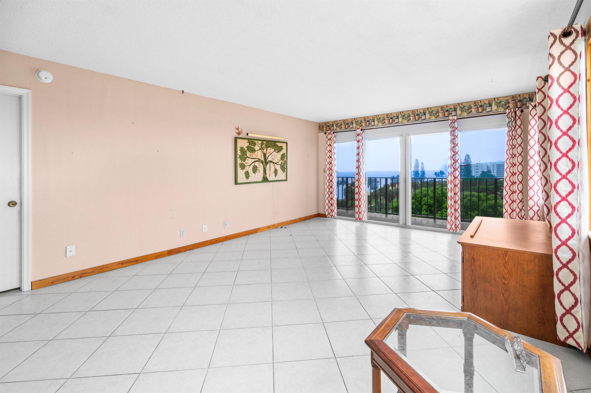 LAKE HARBOUR TOWERS CONDO - Residential