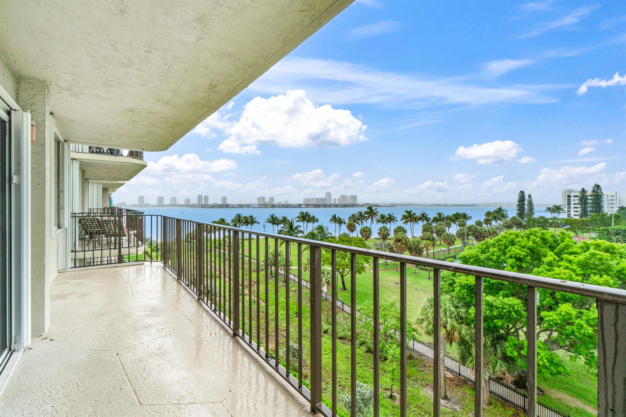 801 Lake Shore Drive 619