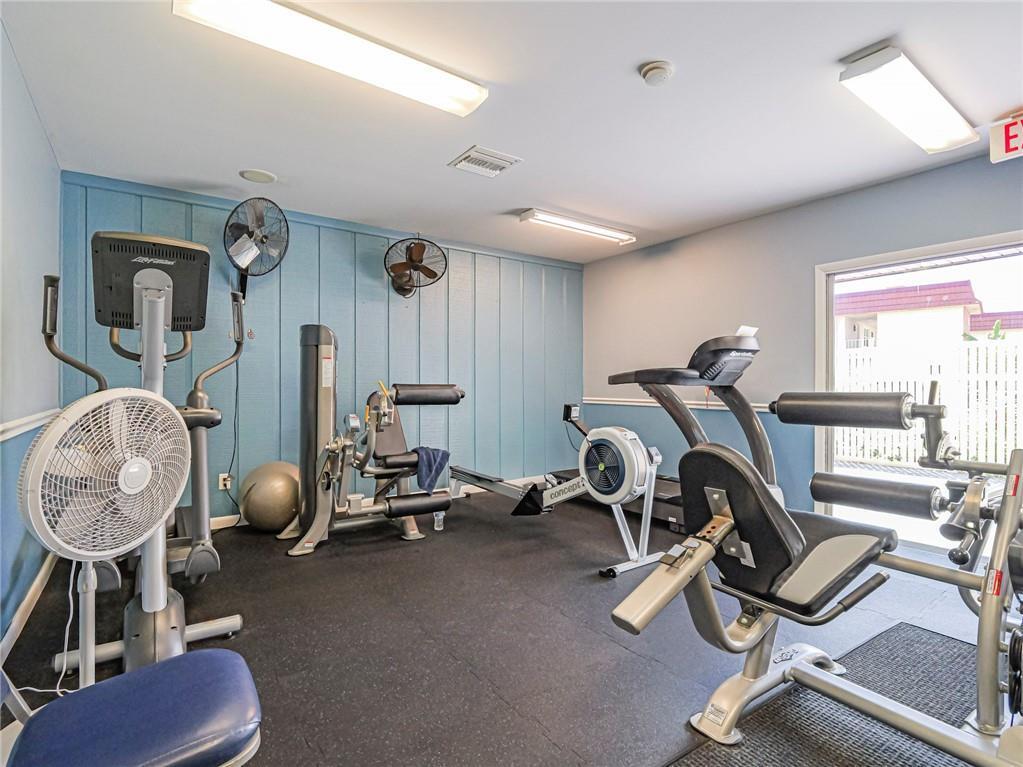 VISTA ROYALE PHASE IV BLD - Residential Lease