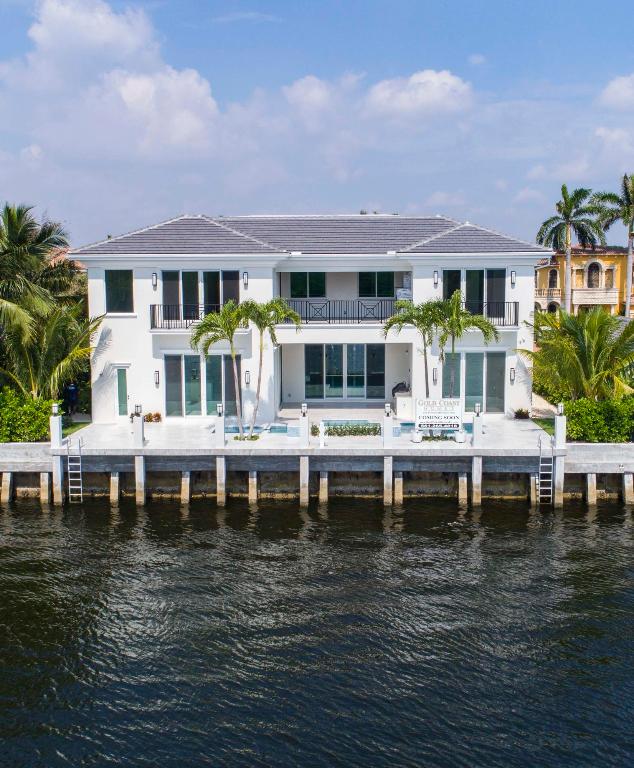 BOCA HARBOUR ISLAND SEC - Residential