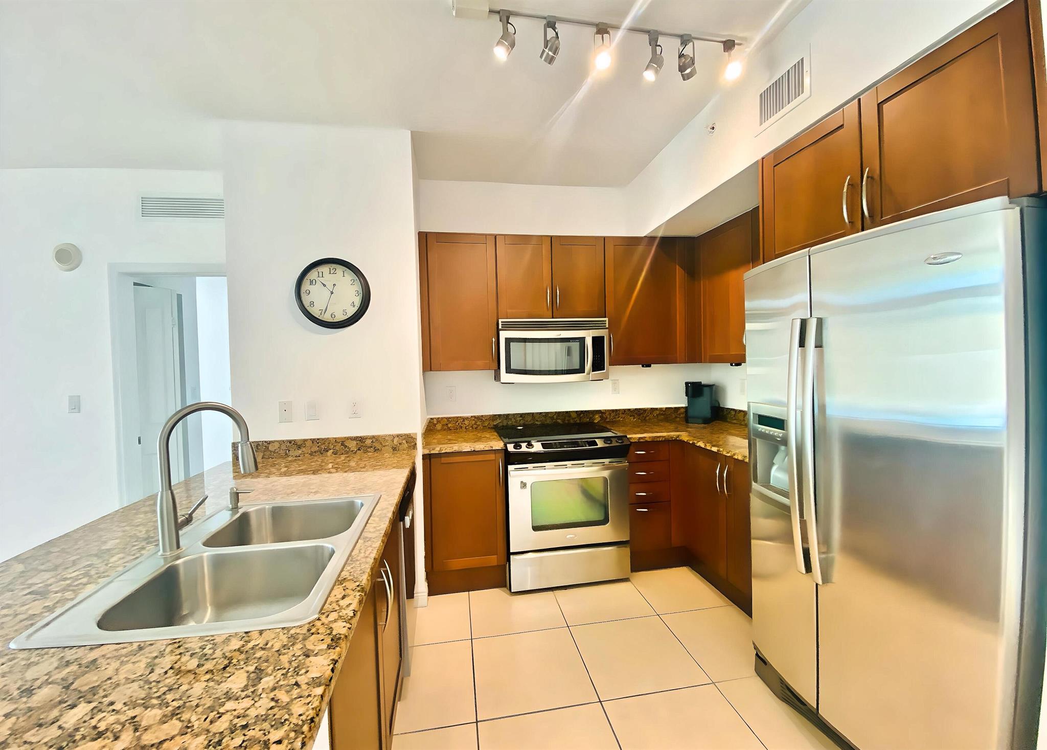 450 N Federal Highway 1009