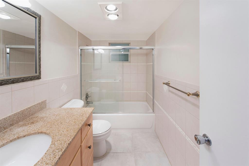 HILLSBORO WINDSOR CONDO - Residential