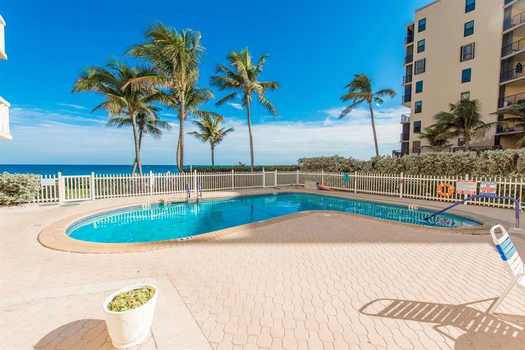 HILLSBORO WINDSOR CONDO - Residential