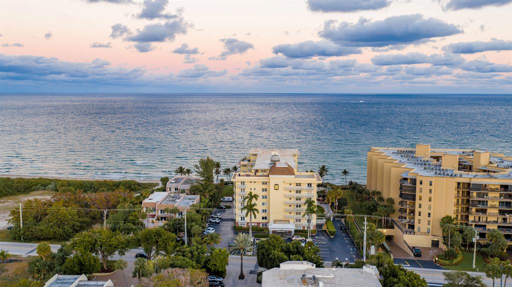 HILLSBORO WINDSOR CONDO - Residential