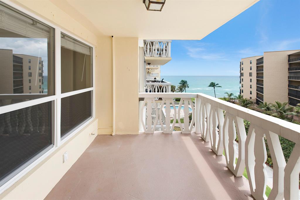 HILLSBORO WINDSOR CONDO - Residential