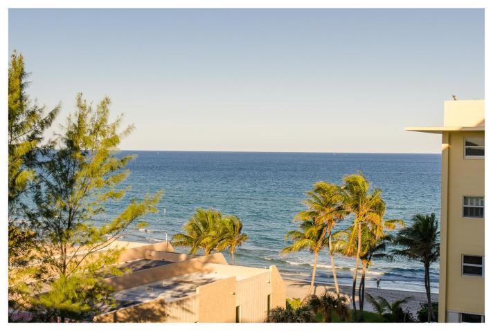 HILLSBORO WINDSOR CONDO - Residential