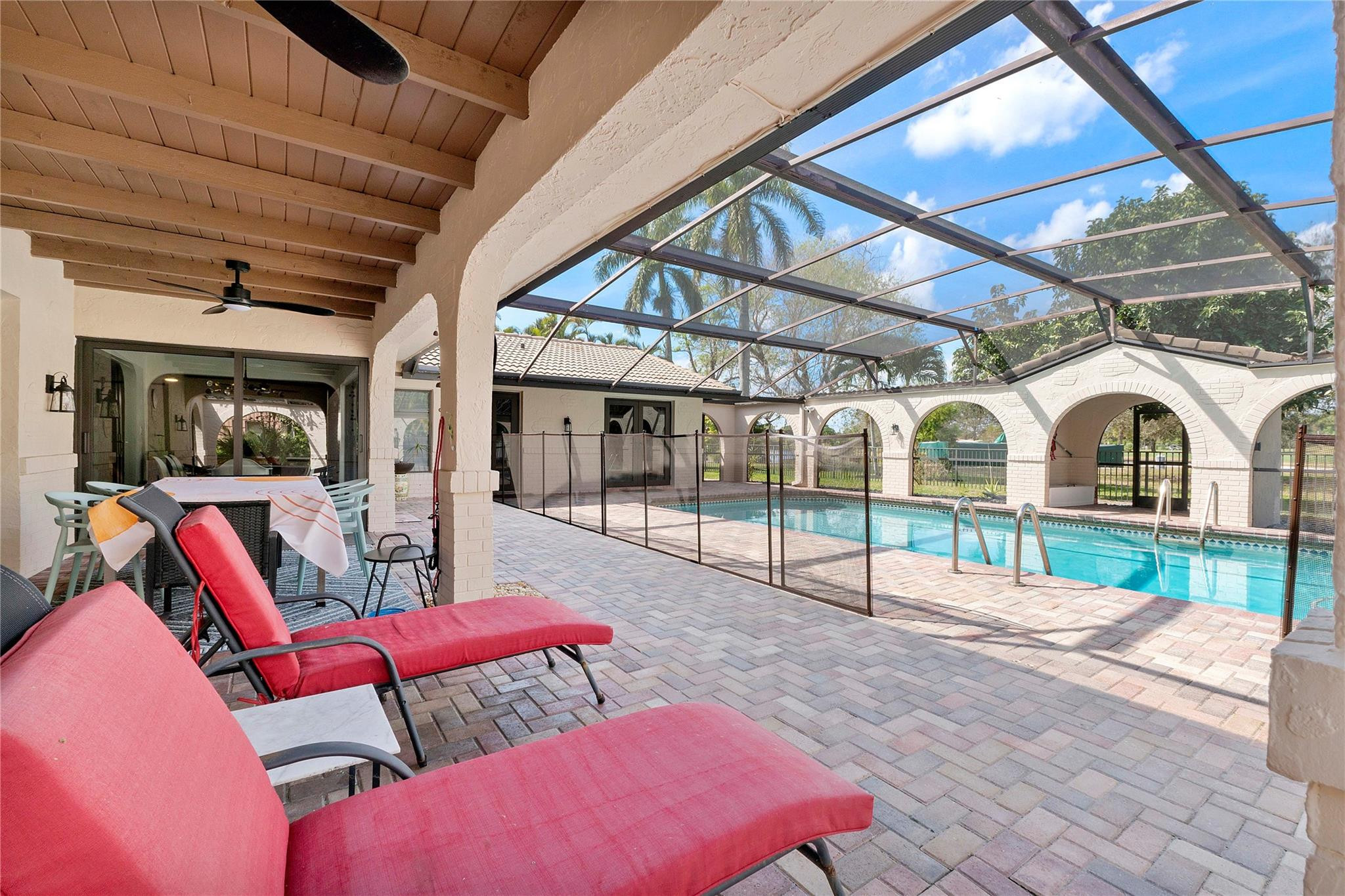 Coral Spgs Country Club S - Residential