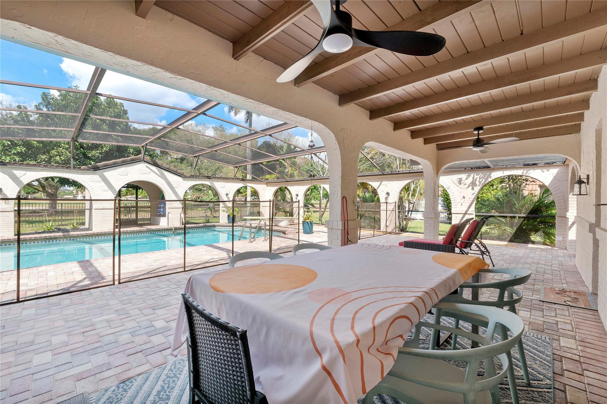 Coral Spgs Country Club S - Residential