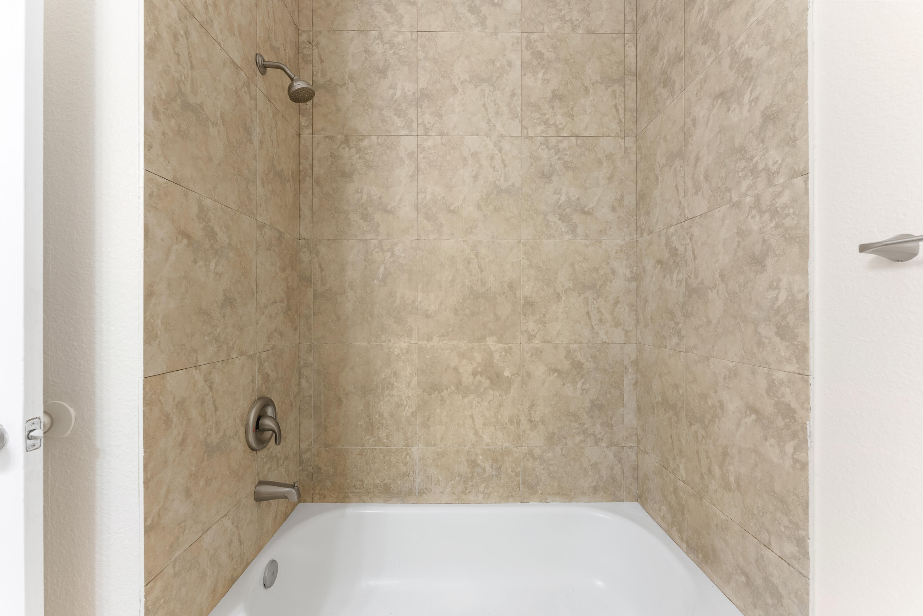 ALICIA 1 - Residential