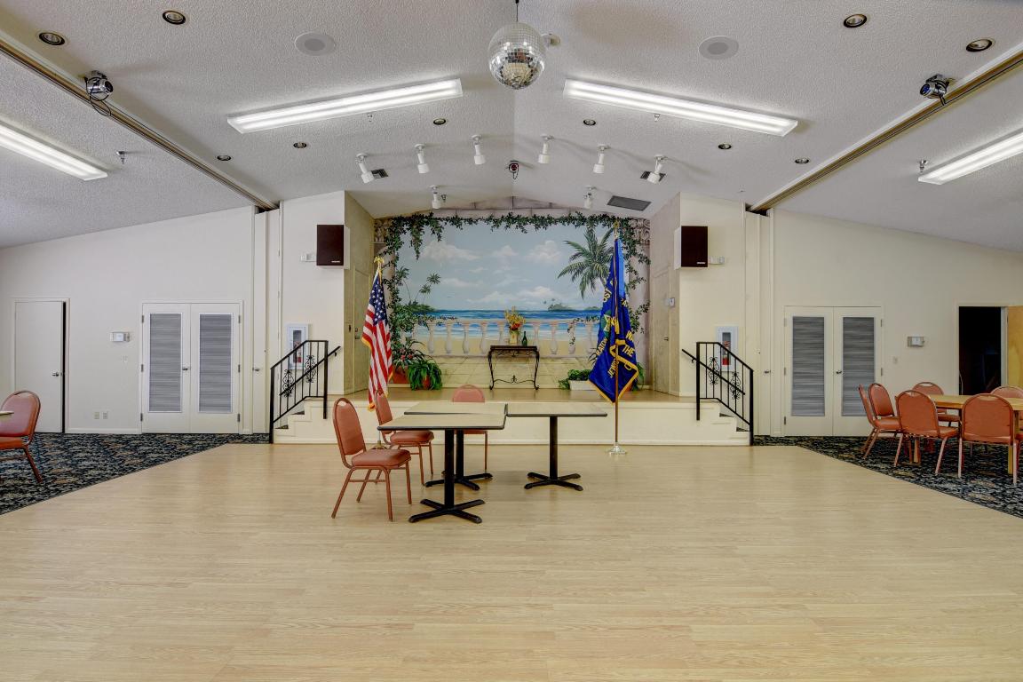 WHISPER WALK - Residential Lease