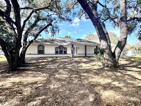 A home in Okeechobee