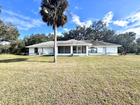 A home in Okeechobee