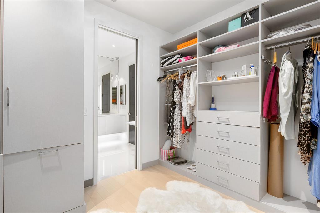 ROYAL PARK - Residential