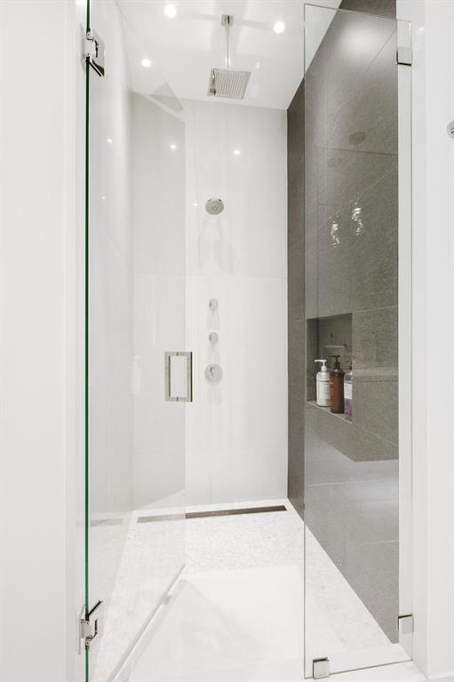 ROYAL PARK - Residential