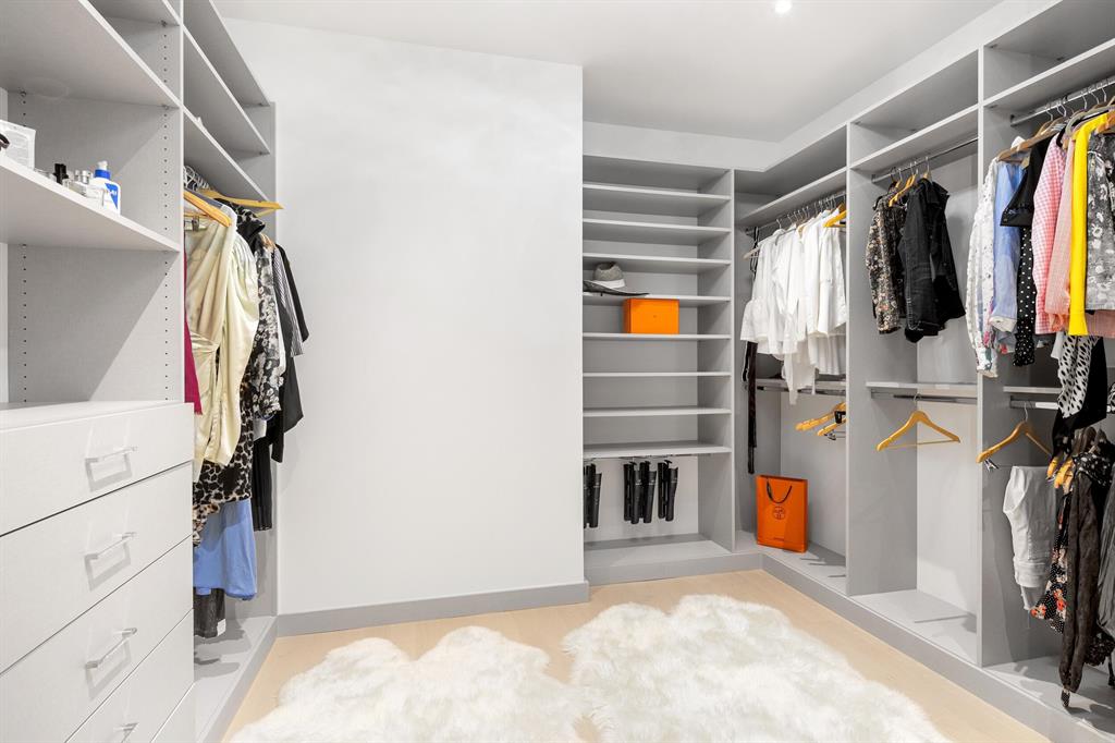 ROYAL PARK - Residential