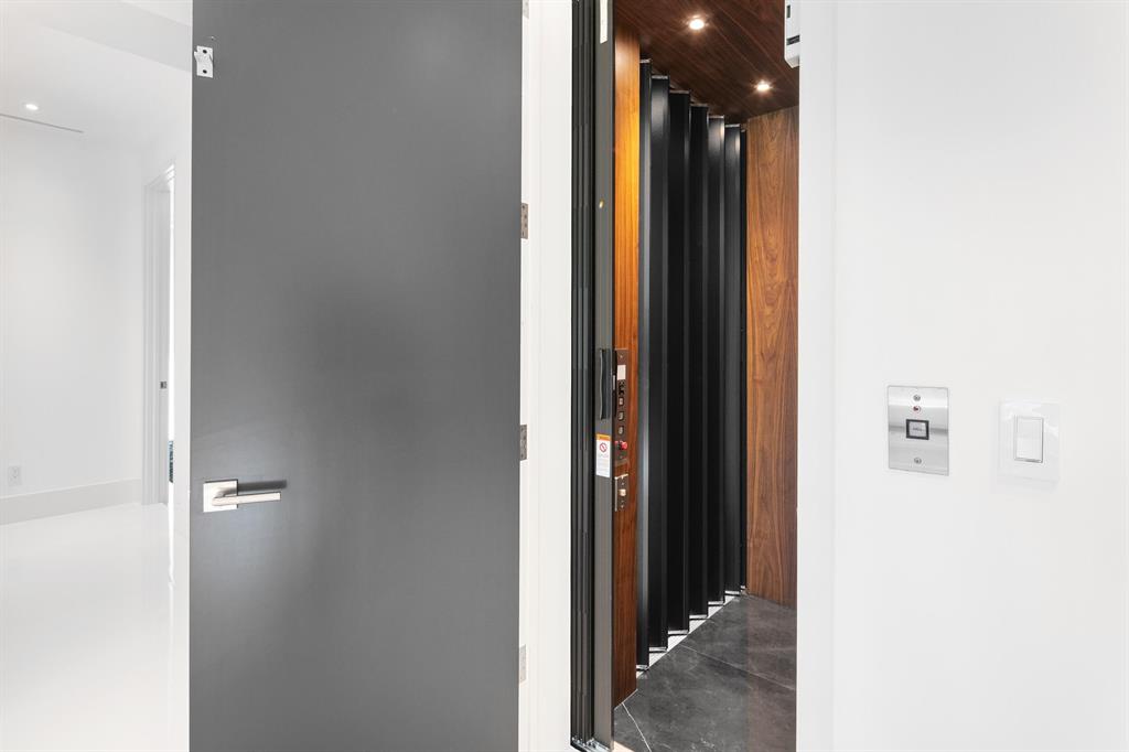 ROYAL PARK - Residential