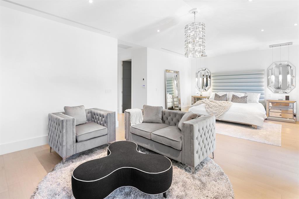 ROYAL PARK - Residential