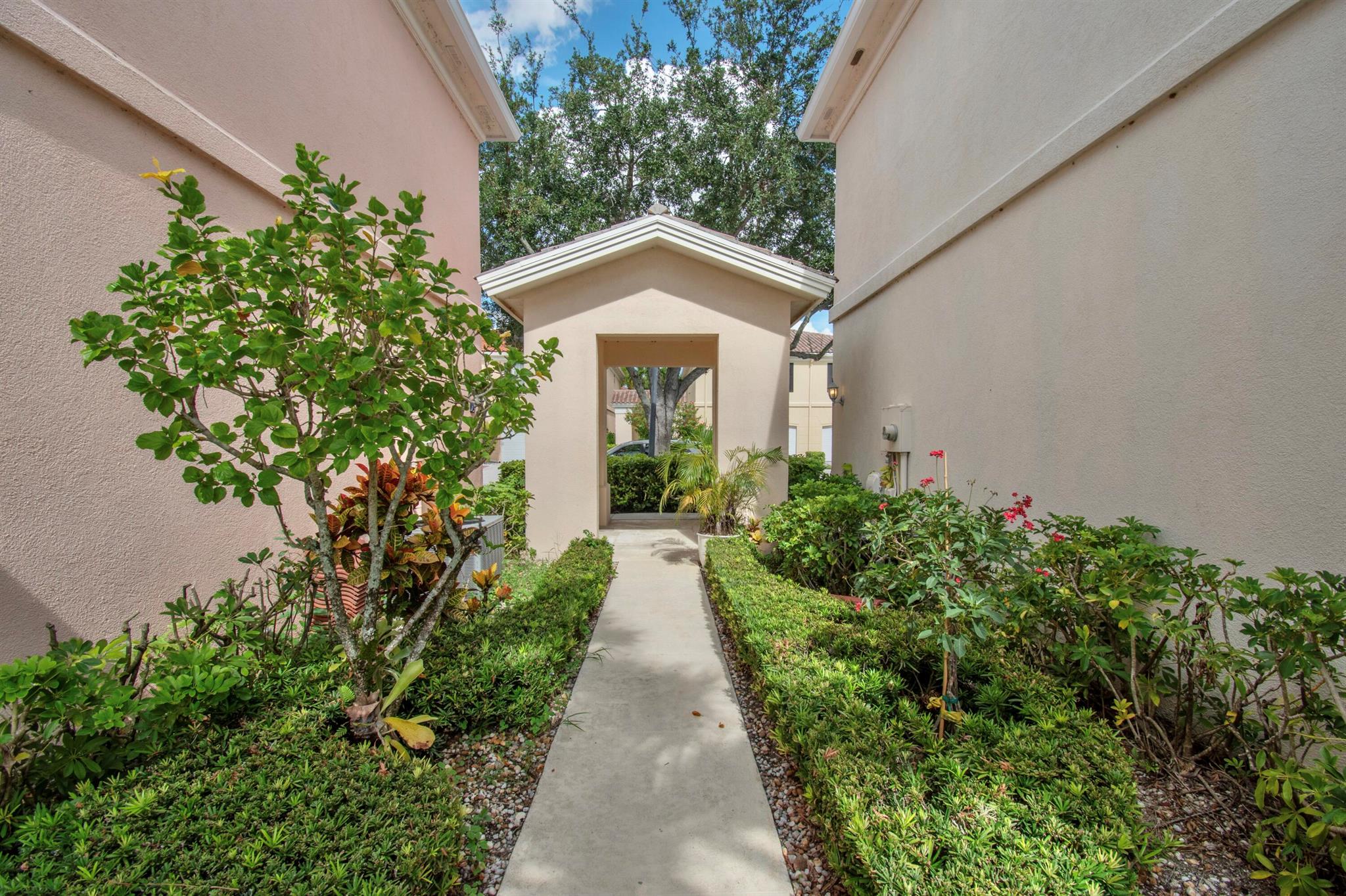 2100 Tigris Drive 2100