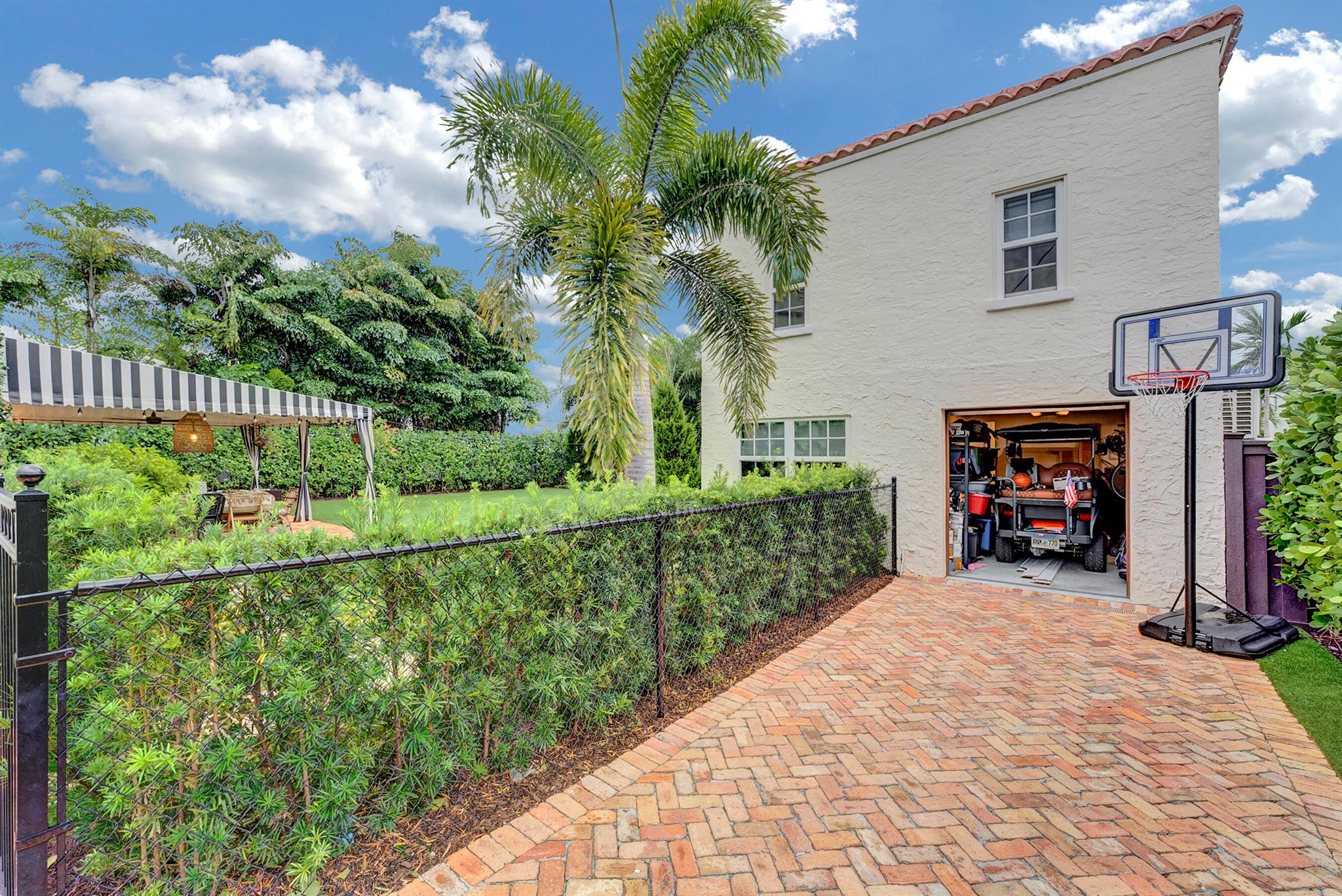 crest lake park Delray IN - Residential