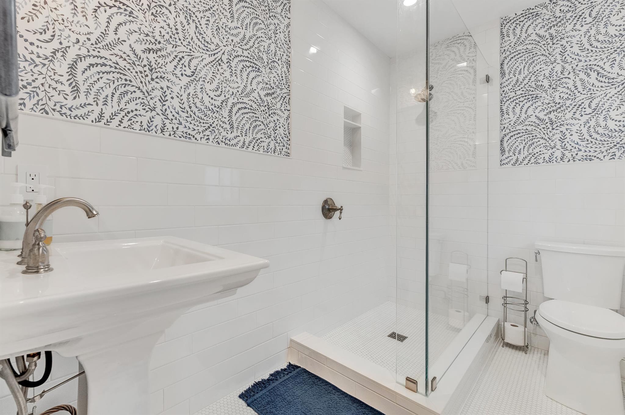 crest lake park Delray IN - Residential