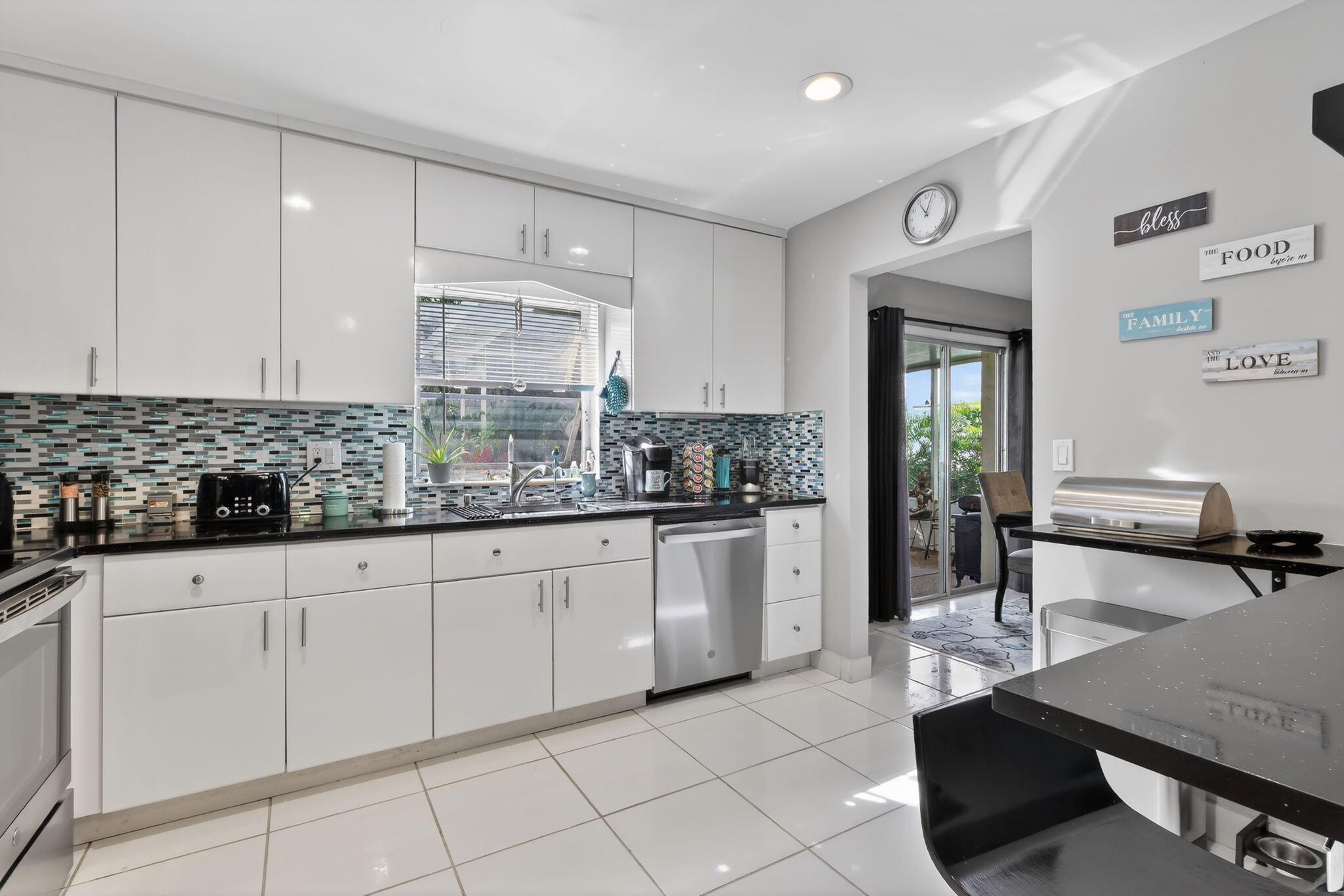 DELRAY VILLAS 5 - Residential Lease