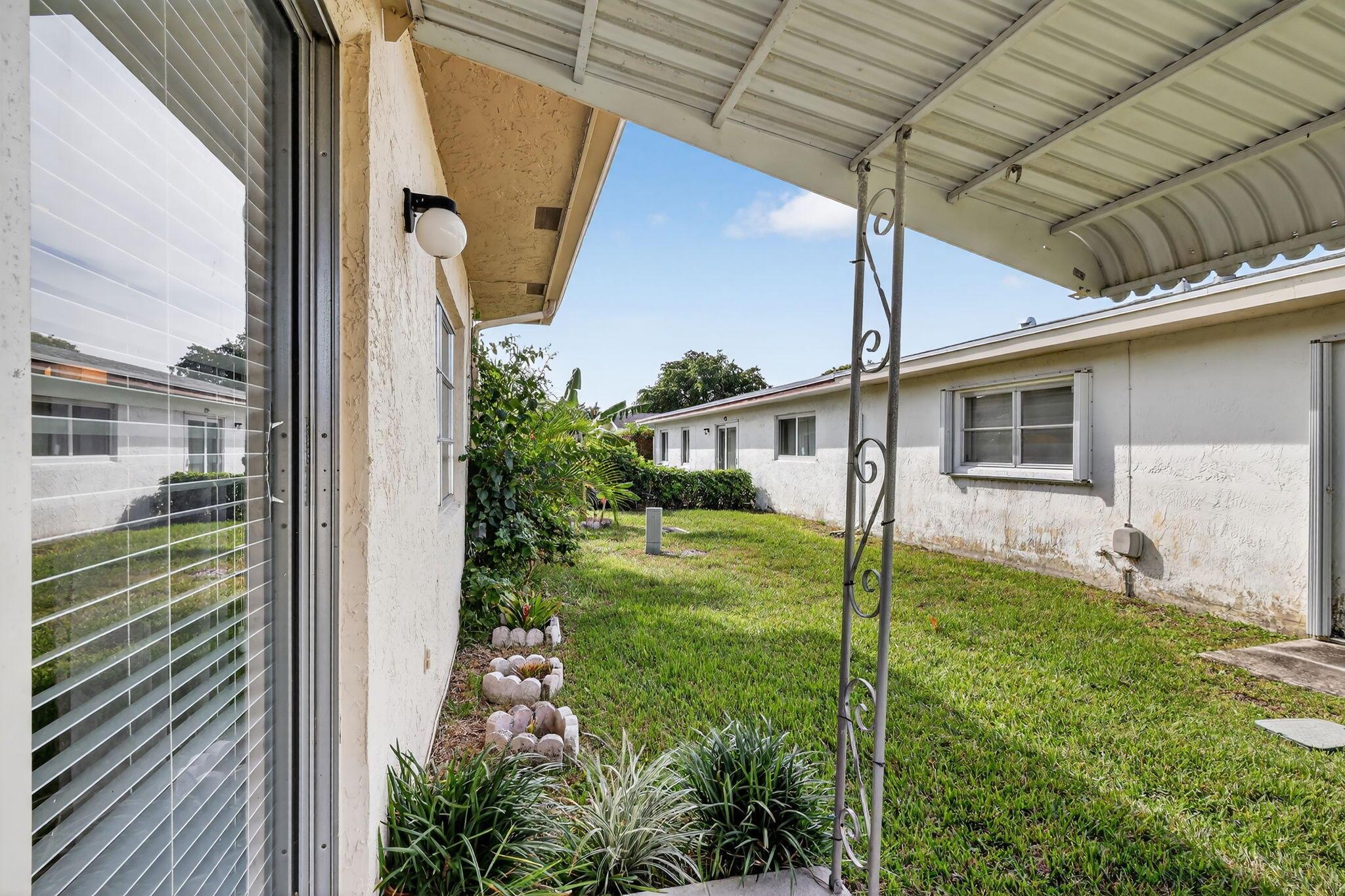 DELRAY VILLAS 5 - Residential Lease