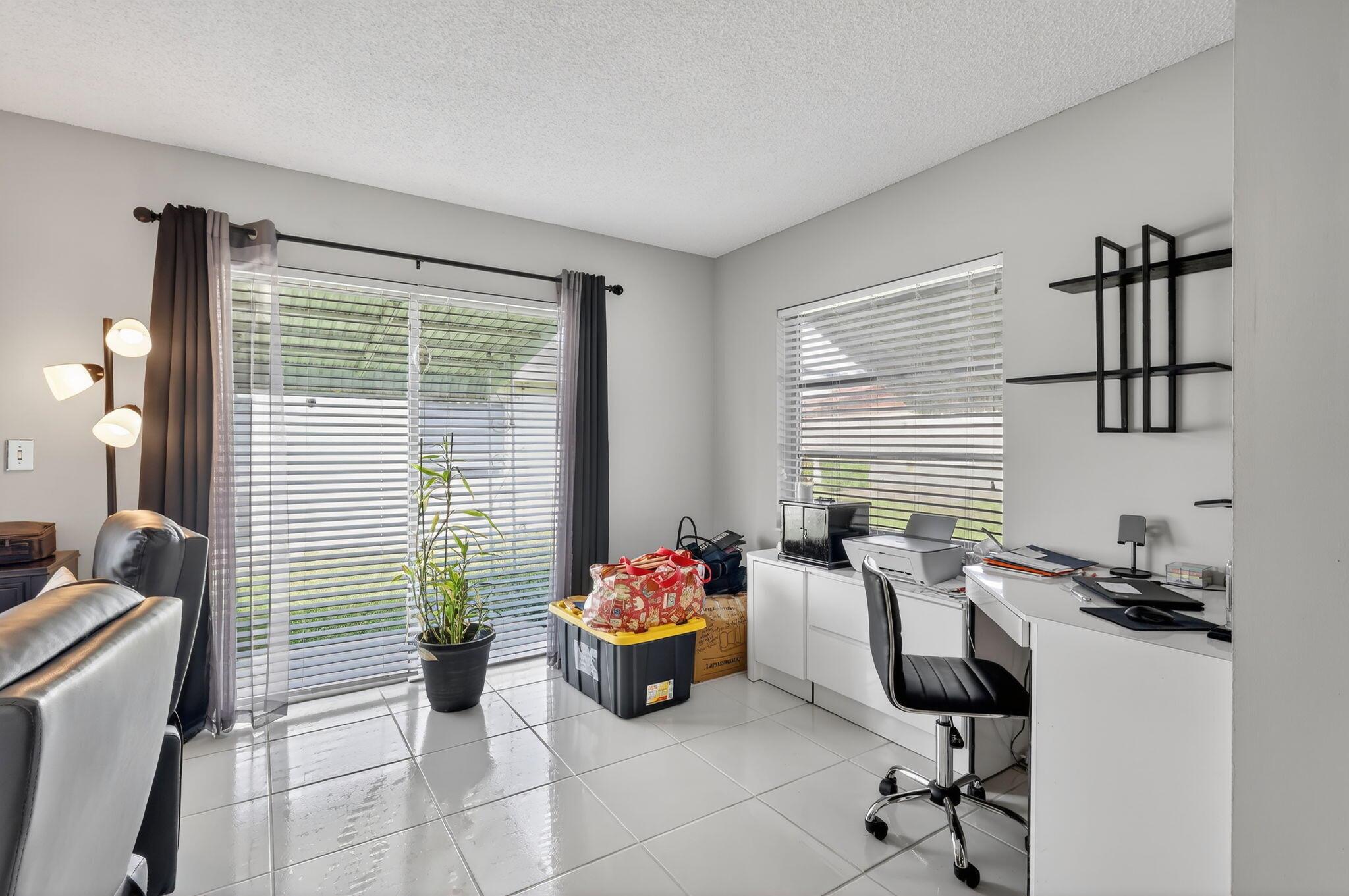 DELRAY VILLAS 5 - Residential Lease