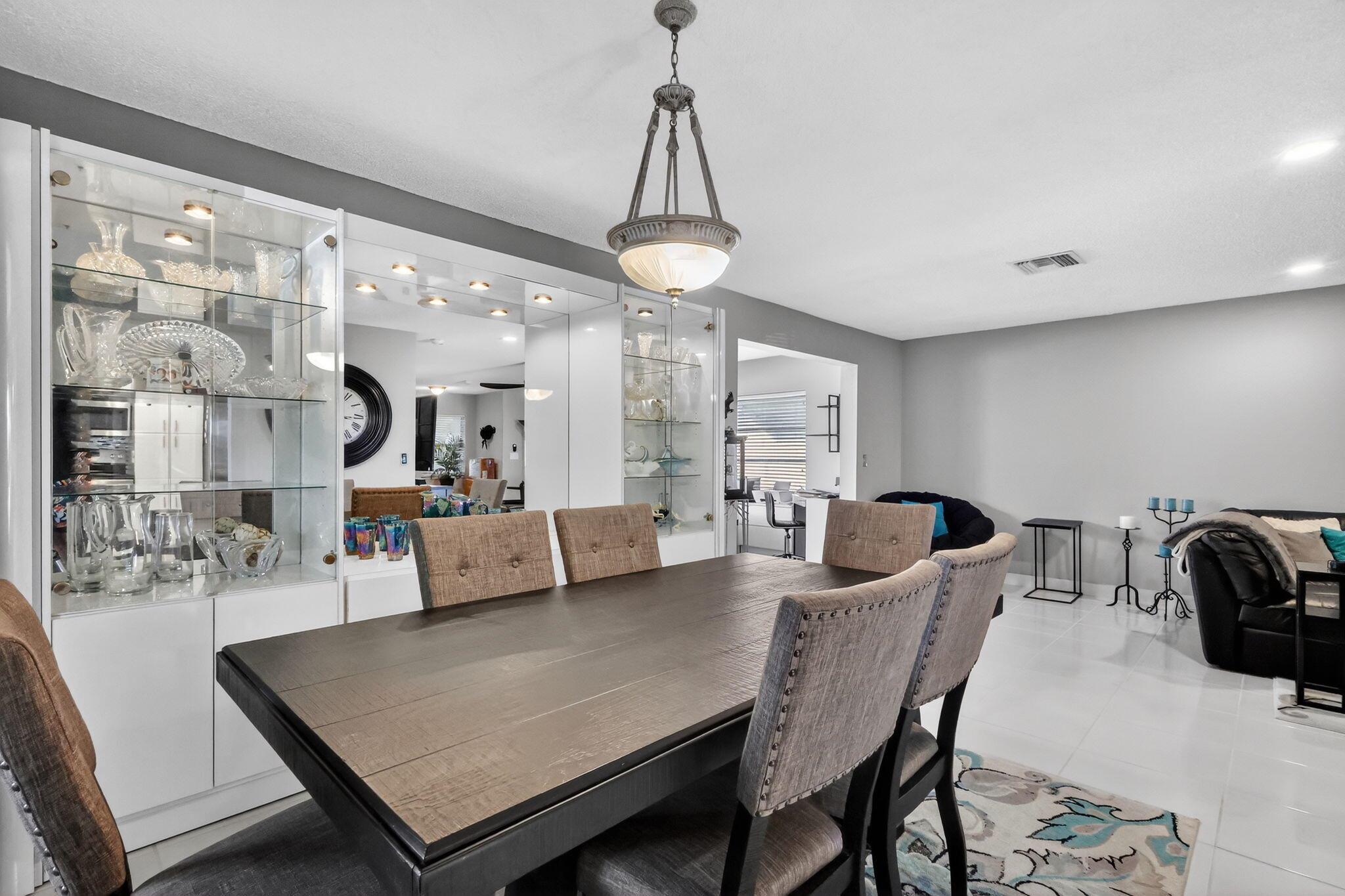 DELRAY VILLAS 5 - Residential Lease