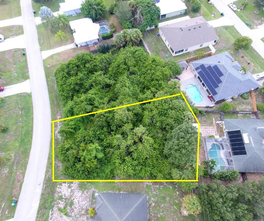 Photo of 857 SW Haas Avenue, Port Saint Lucie, FL 34953 (MLS # R10938721)