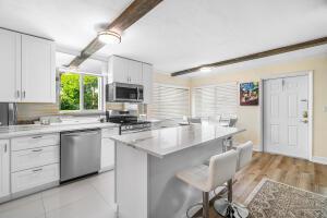 LAKESIDE POINT APT 3 COND - Residential