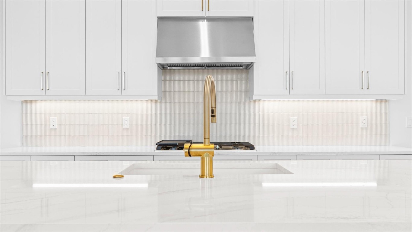 CRESSWIND PALM BEACH - Residential