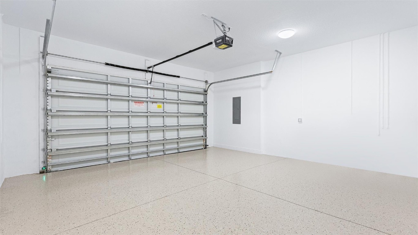 CRESSWIND PALM BEACH - Residential