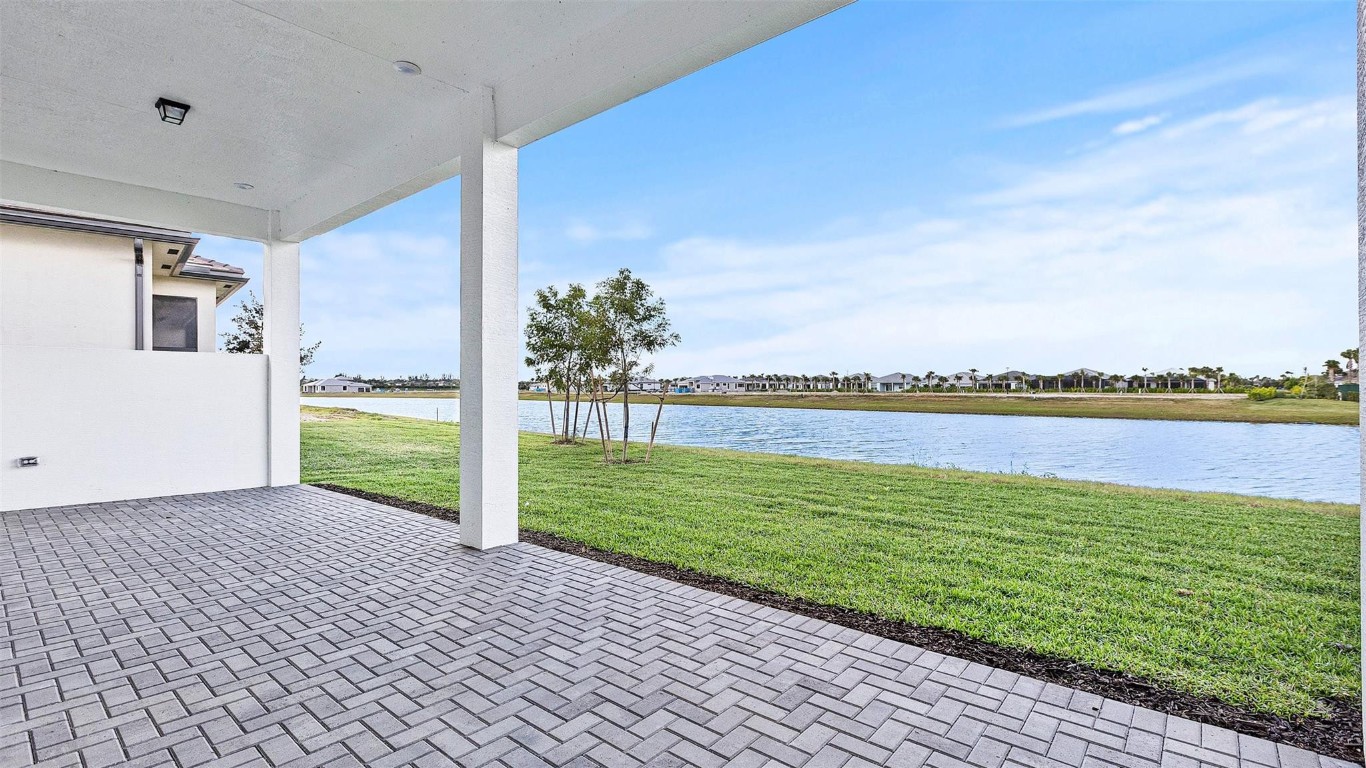 CRESSWIND PALM BEACH - Residential