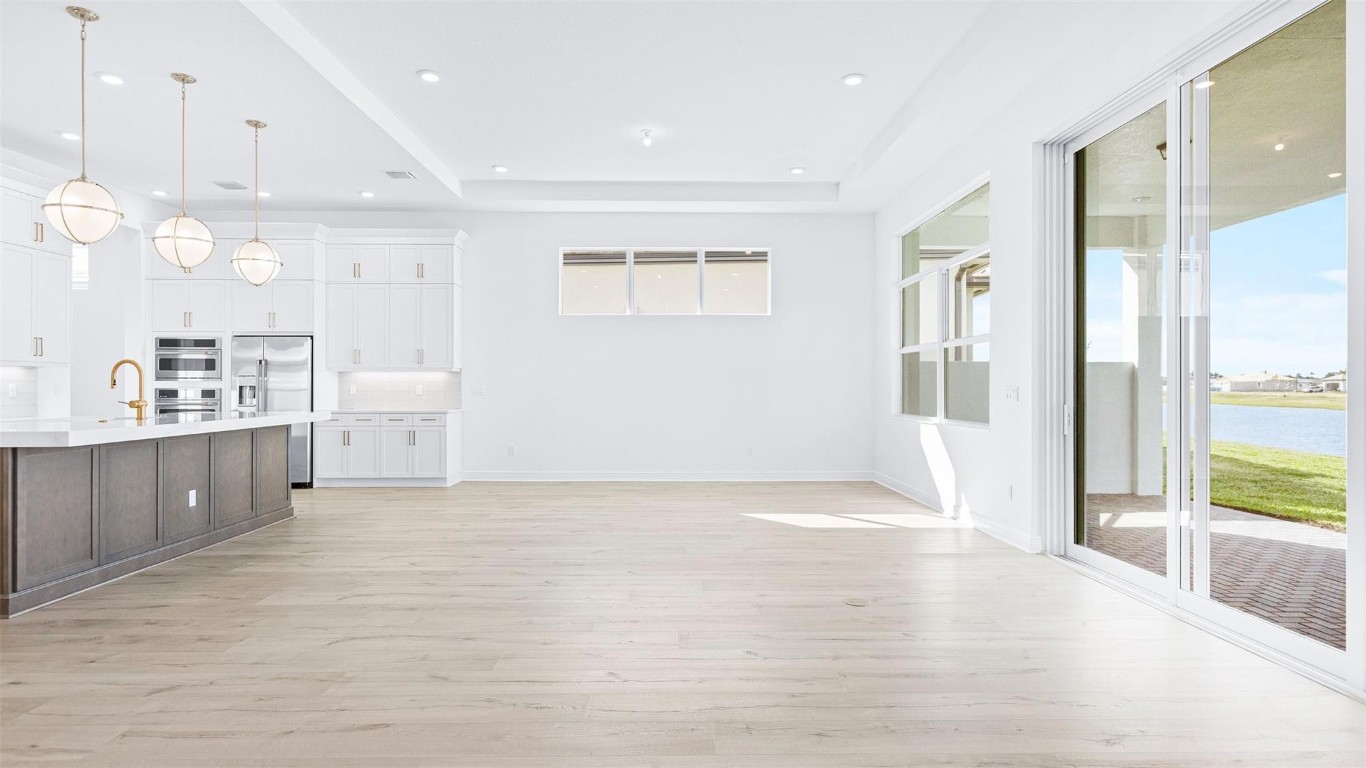 CRESSWIND PALM BEACH - Residential