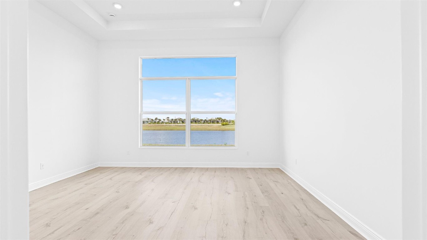 CRESSWIND PALM BEACH - Residential