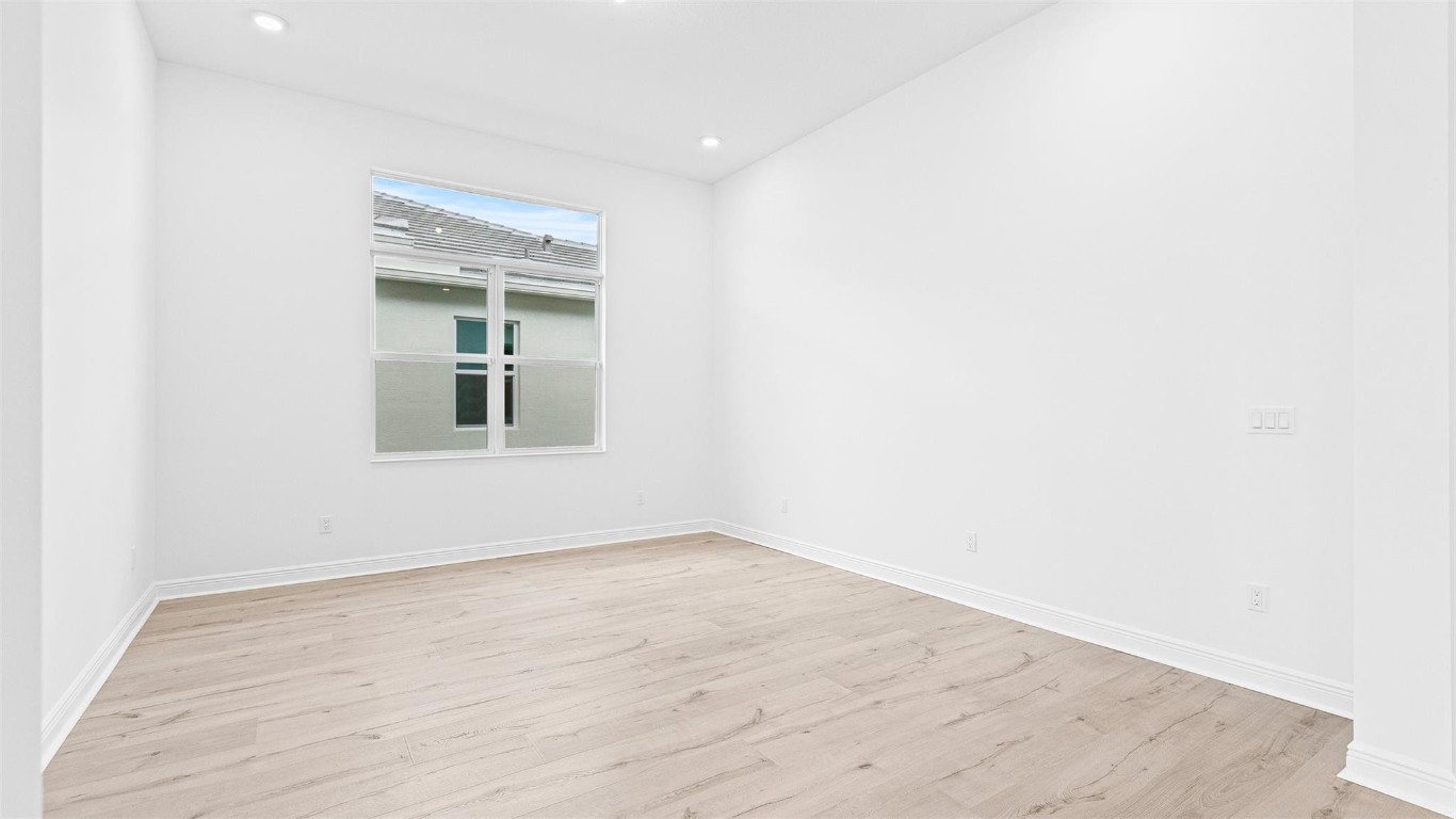 CRESSWIND PALM BEACH - Residential