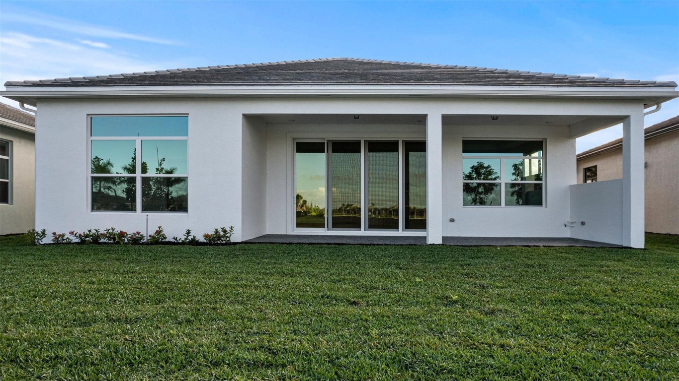 CRESSWIND PALM BEACH - Residential