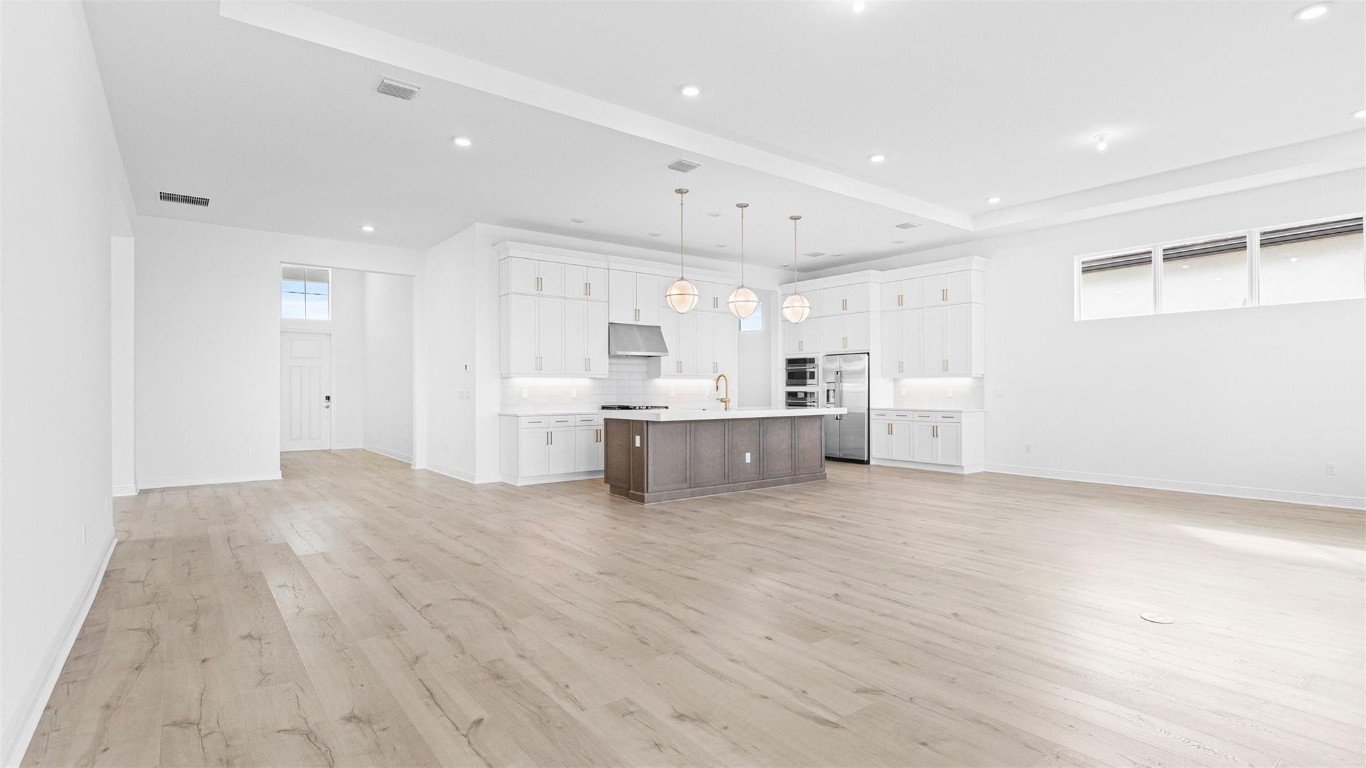 CRESSWIND PALM BEACH - Residential