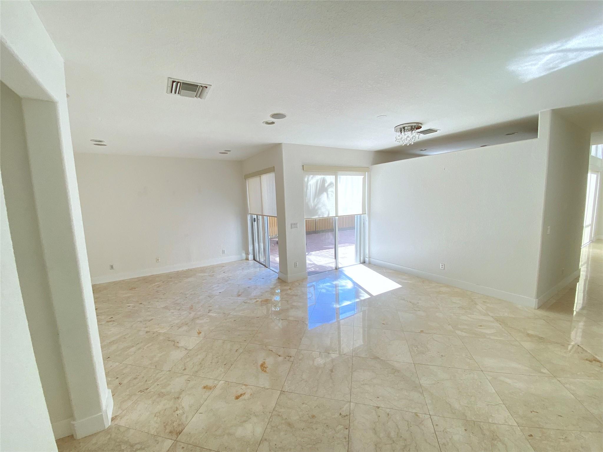 5830 NW 119th Dr