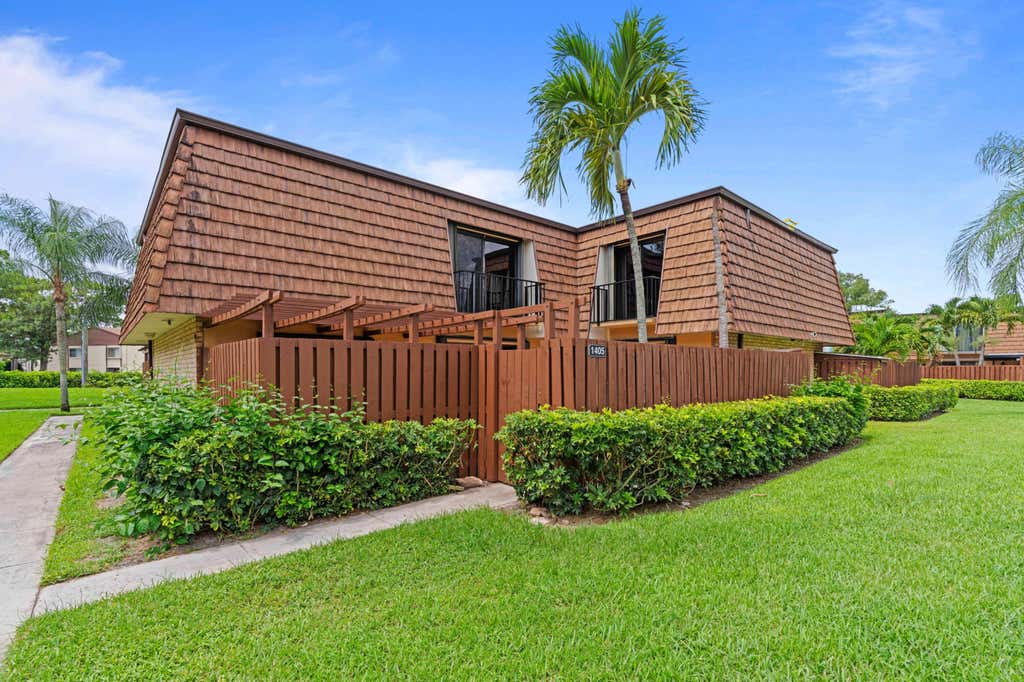 Photo of 1405 14th Lane, Greenacres, FL 33463 (MLS # B26050602)