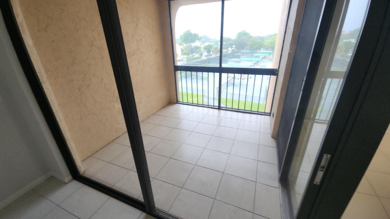 LAVERS DELRAY RACQUET CLUB CONDO - Residential