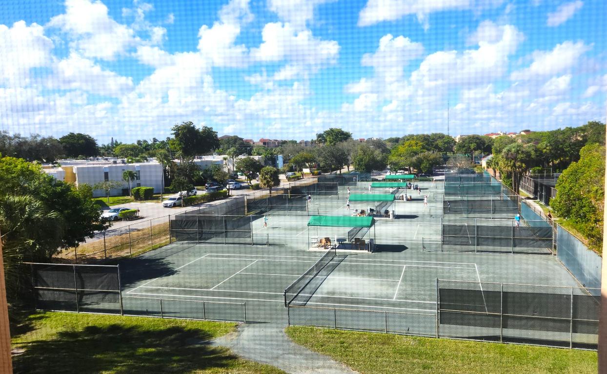LAVERS DELRAY RACQUET CLUB CONDO - Residential