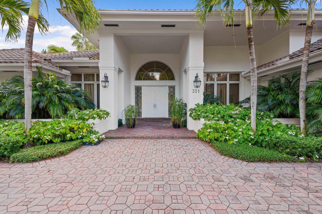 Photo of 351 Eagle Drive, Jupiter, FL 33477 (MLS # R11042421)