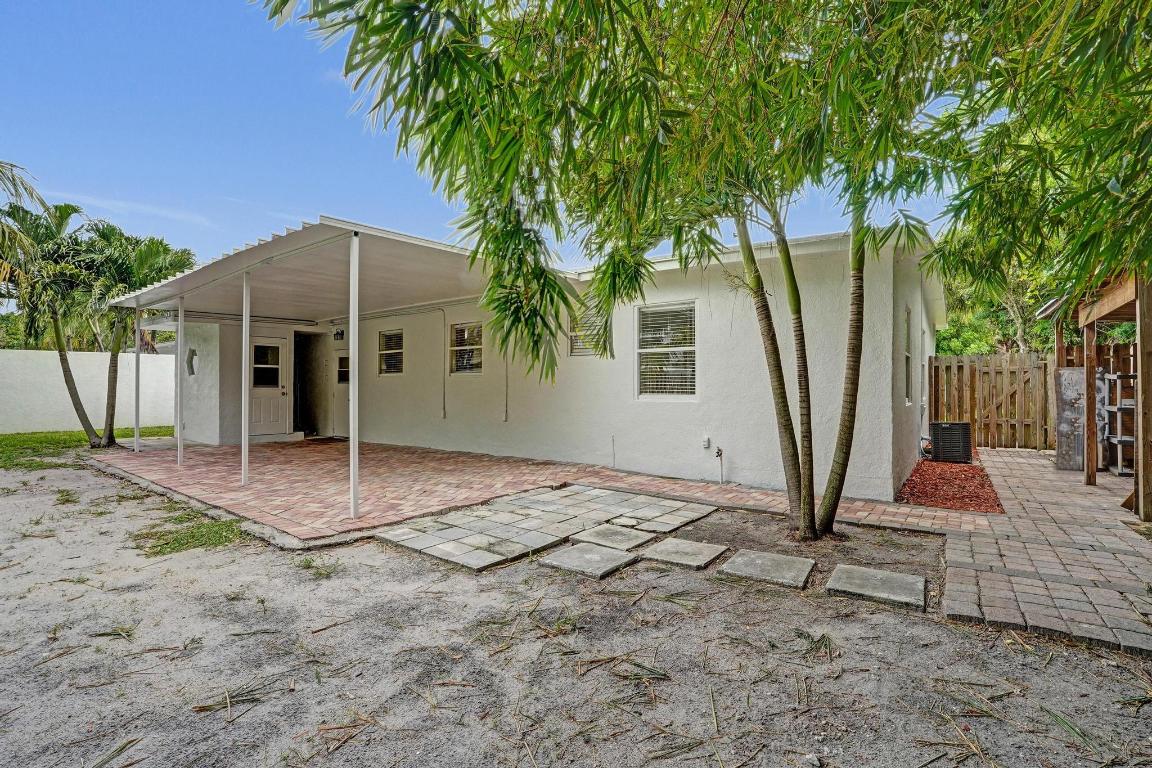 Greynolds Highlands Unit 1 In Pb 13 Pgs 25 To 27 I - Residential Lease