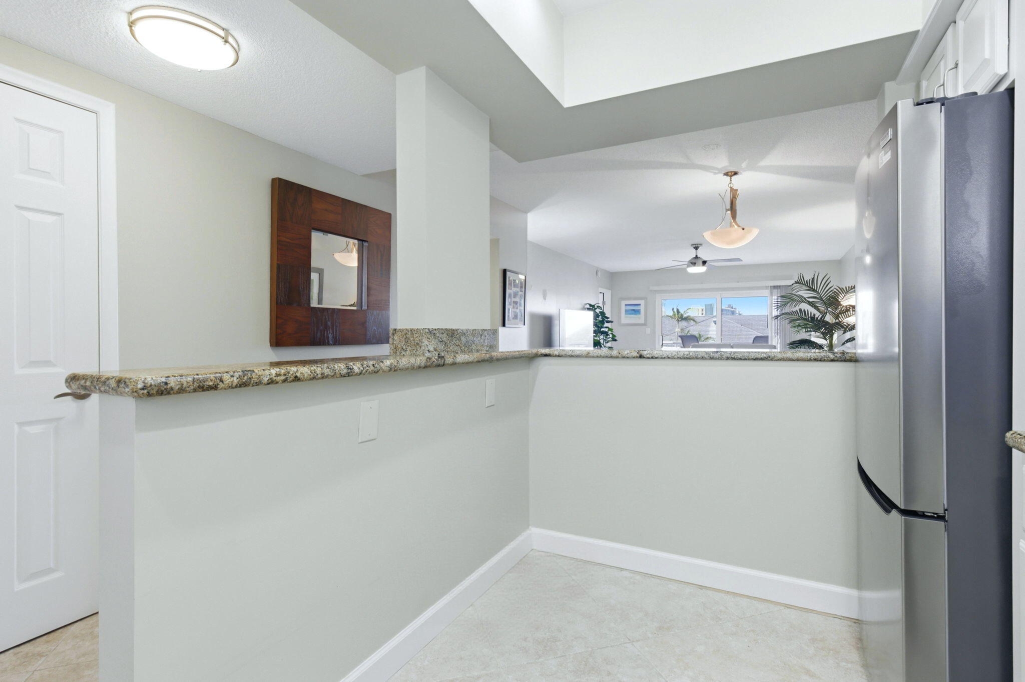 HAWTHORNE MANOR CONDO - Residential