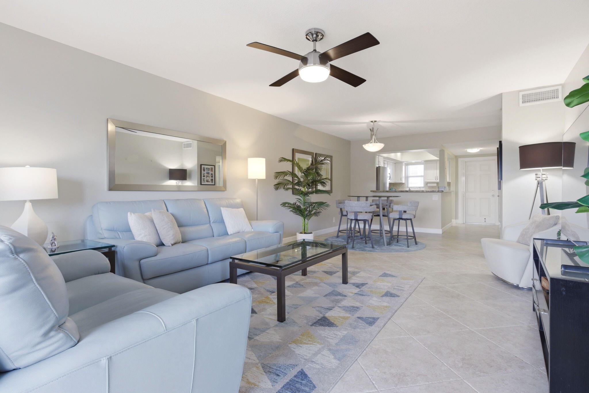 HAWTHORNE MANOR CONDO - Residential