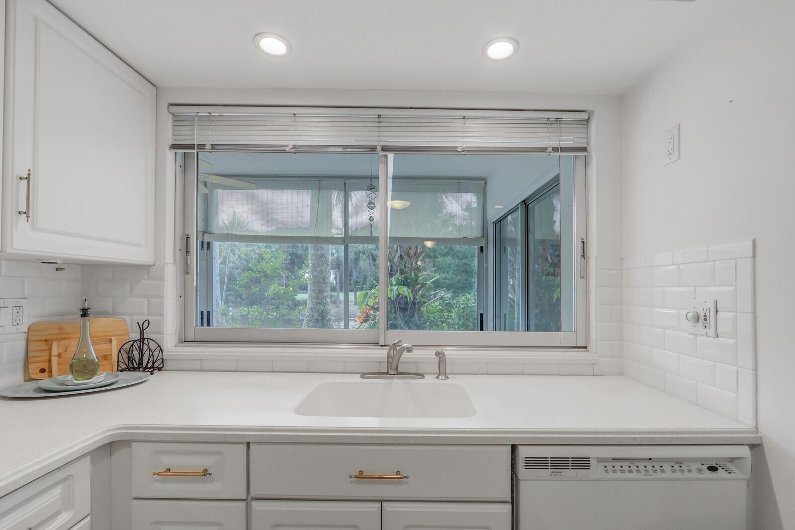 TAMBERLANE 6 CONDO - Residential Lease